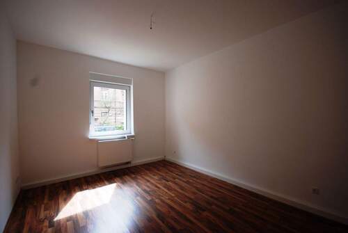 Wohnzimmer - Etagenwohnung mit 64,00 m² in Nürnberg zur Miete