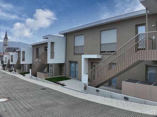 Zugang zu den Wohnungen - 3 Zimmer Etagenwohnung in Ebermannstadt