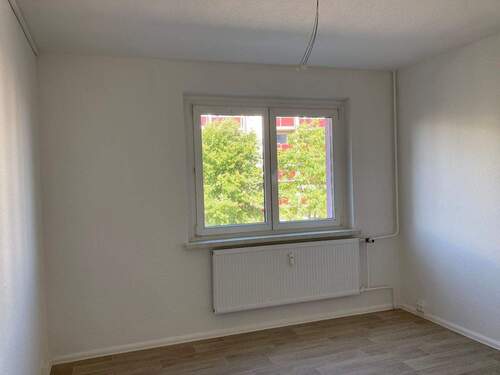 Schlafzimmer (Muster) - 3 Zimmer Etagenwohnung zur Miete in Gotha