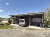 Geräumiger Carport - 