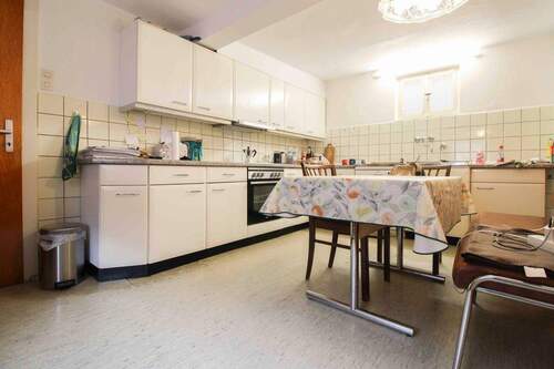 Küche - 6 Zimmer Mehrfamilienhaus, Wohnhaus zum Kaufen in Liederbach am Taunus