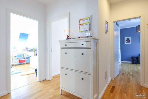 Flur - Etagenwohnung mit 136,00 m&sup2; in Berlin zum Kaufen