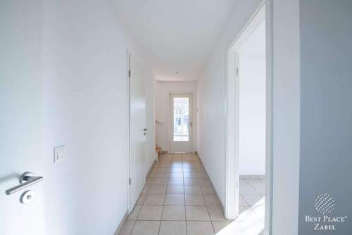 Flur - 5 Zimmer Reihenendhaus zum Kaufen in Berlin