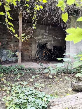 Fahrradschuppen - Etagenwohnung mit 77,00 m&sup2; in Halle (Saale) zur Miete