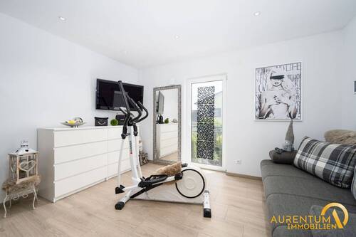Schlafzimmer mit Ankleide - 