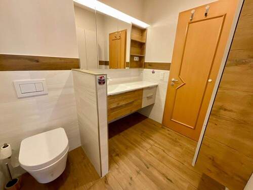 Badezimmer.jpeg - 4 Zimmer Etagenwohnung zur Miete in Gera