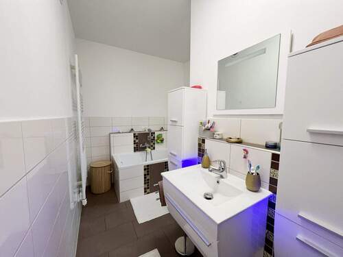 Badezimmer - 4 Zimmer Einfamilienhaus zum Kaufen in Schrozberg