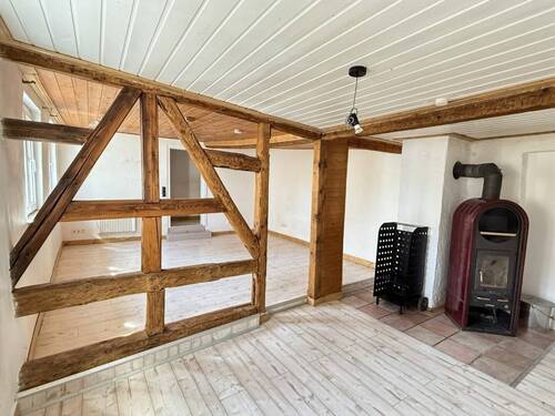 Helles Wohn- und Esszimmer - 5 Zimmer Bauernhaus, Landhaus zum Kaufen in Sigmaringen