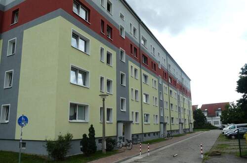 Hausansicht - 3 Zimmer Etagenwohnung zur Miete in Bad Düben