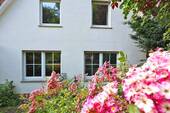 Blick aus dem Garten - 6 Zimmer Mehrfamilienhaus, Wohnhaus in Lübbecke