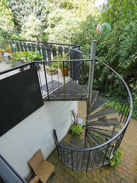 Wendeltreppe vom EG zum Garten - 