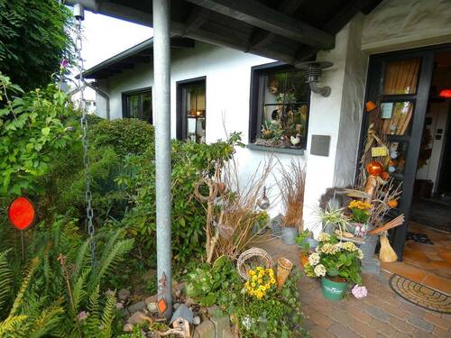 Hauseingang - 8 Zimmer Einfamilienhaus in Bad Oeynhausen