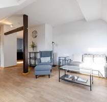 Lichtdurchflutete Drei-Zimmer-Wohnung mit Aufzug und Stellplatz direkt am Schweizer Platz - Frankfurt am Main Sachsenhausen