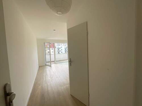 Flur - 1 Zimmer Etagenwohnung zur Miete in München