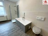 Badezimmer (2) - Wohnen mit Stil - Moderne 3-Raum-Wohnung in Aue