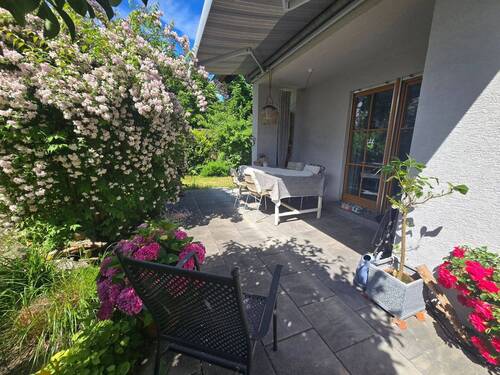Terrasse - Tolles Einfamilienhaus mit Terrasse und schönem Garten in Nürnberg Kornburg