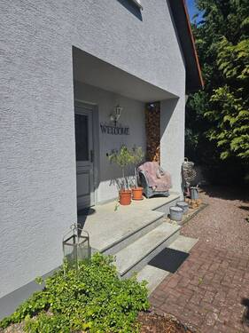 Hauseingang - 3 Zimmer Einfamilienhaus in Nürnberg