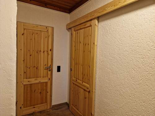 Fichte-Massivholztüren - Etagenwohnung mit 97,00 m&sup2; in Böbrach zum Kaufen