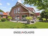 Seitenansicht - Exklusives Wohnen am Feldrand - Modernisiertes & luxuriöses Einfamilienhaus