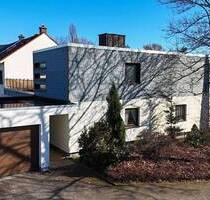 Großzügiges Einfamilienhaus mit Garten in Viernheim-Ost! Stilvolles Wohnen in Top-Lage!