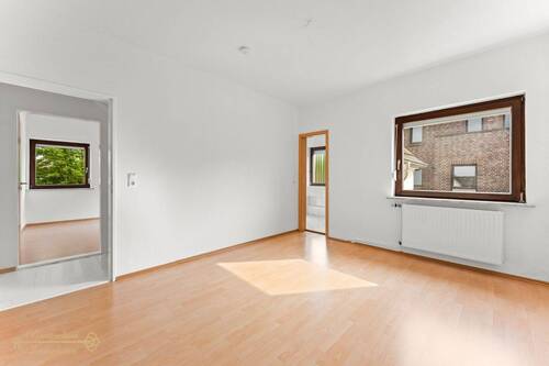 Zimmer 2 - 