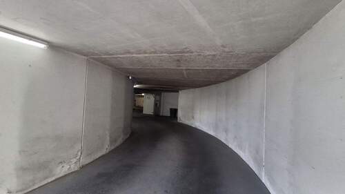 Zufahrt Tiefgarage - 
