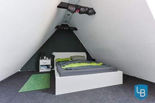 Wohnlich ausgebauter Spitzboden - 