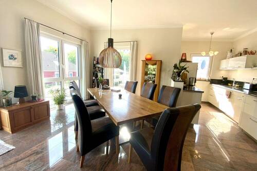 Essbereich mit offener Küche - 2 Zimmer Etagenwohnung in Lübeck