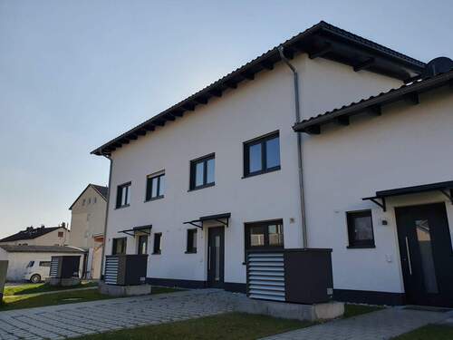 Ansicht. - Mehrfamilienhaus, Wohnhaus mit 150,00 m² in Waldkraiburg zum Kaufen