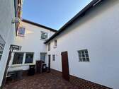Innenhof - Mehrfamilienhaus, Wohnhaus mit 174,50 m&sup2; in Wunstorf / Steinhude zum Kaufen