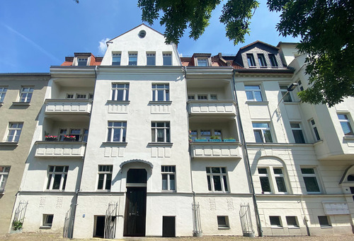 Außenansicht - Vermietete Zwei-Zimmer-Wohnung mit zwei Balkonen