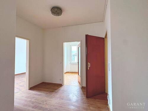 Eingangsbereich - Helle, großzügige Etagenwohnung in zentraler Lage in Esslingen!