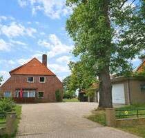 Wohnen wo andere Urlaub machen - Attraktives Zweifamilienhaus in direkter Deichlage an der Elbe - Bleckede