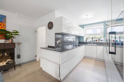 Einbauküche - 4 Zimmer Reihenmittelhaus in Frankfurt am Main
