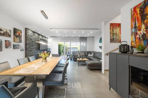 Wohnzimmer / Essenbereich - Reihenmittelhaus mit 145,00 m² in Frankfurt am Main zum Kaufen