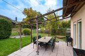 Terrasse mit Pergola - 