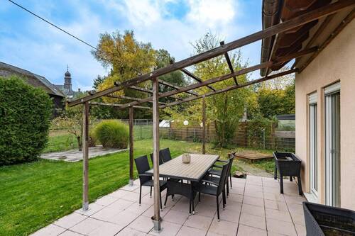 Terrasse mit Pergola - 
