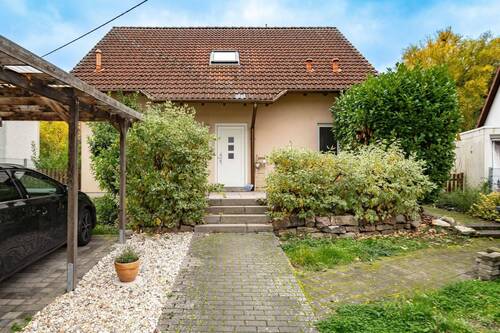 Hauseingang - Modern + energieeffizient + freistehend + für jedes Kind ein eigenes Zimmer