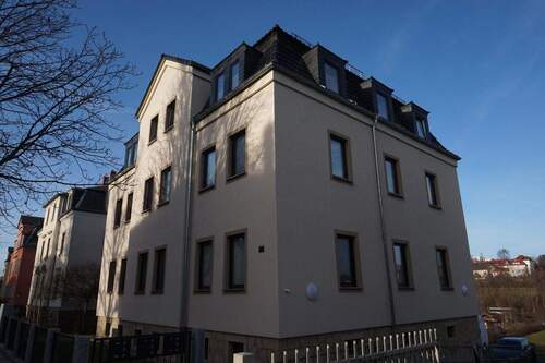 Straßenansicht - 4 Zimmer Etagenwohnung zum Kaufen in Dresden