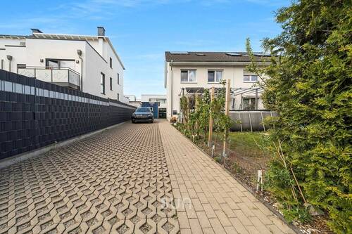 AUSSENBEREICH - 