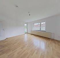 Reinkommen und Wohlfühlen: 3-Zimmer-Wohnung mit neuem Badezimmer und Balkon - Bückeburg