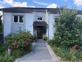 Front Haus - 8 Zimmer Einfamilienhaus zum Kaufen in Klein-Winternheim