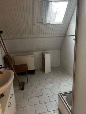 Bad mit Dusche - 