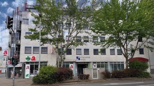 Vorderansicht - Praxis oder Büroräume in zentraler Lage!