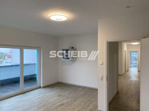 Vinylboden - Büro mit Aussicht - hell - viele Parkplätze