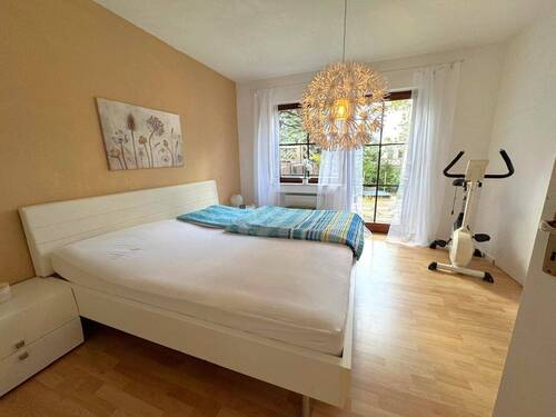 Schlafzimmer EG - Mehrfamilienhaus, Wohnhaus mit 330,00 m² in Westhausen zum Kaufen