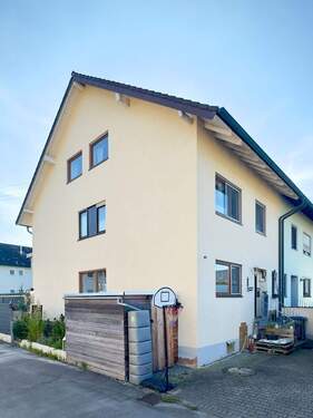 Hauseingang - Doppelhaushälfte mit 177,00 m&sup2; in Meckenbeuren zum Kaufen