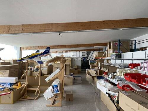 große Ausstellungsfläche - 