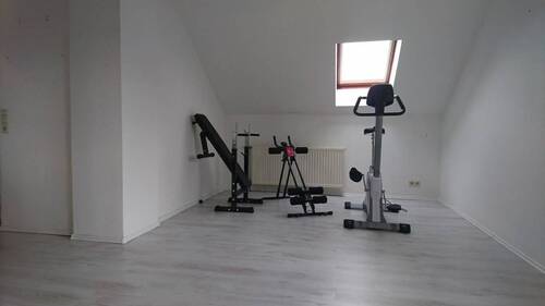 Wohnzimmer - 2 Zimmer Etagenwohnung in Kehl