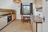 6V7A1615 - 